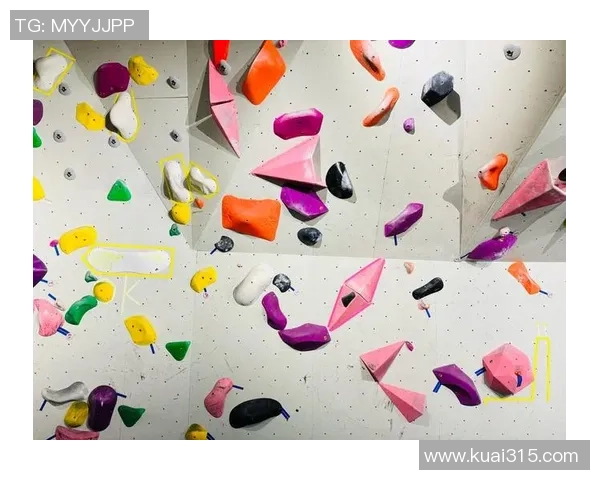 武汉攀岩队与上海攀岩队赛后复盘探讨团队协作的成功与不足